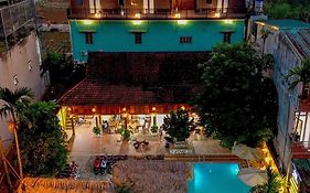 Odyssey Hostel, Tours & Motorbikes Rental