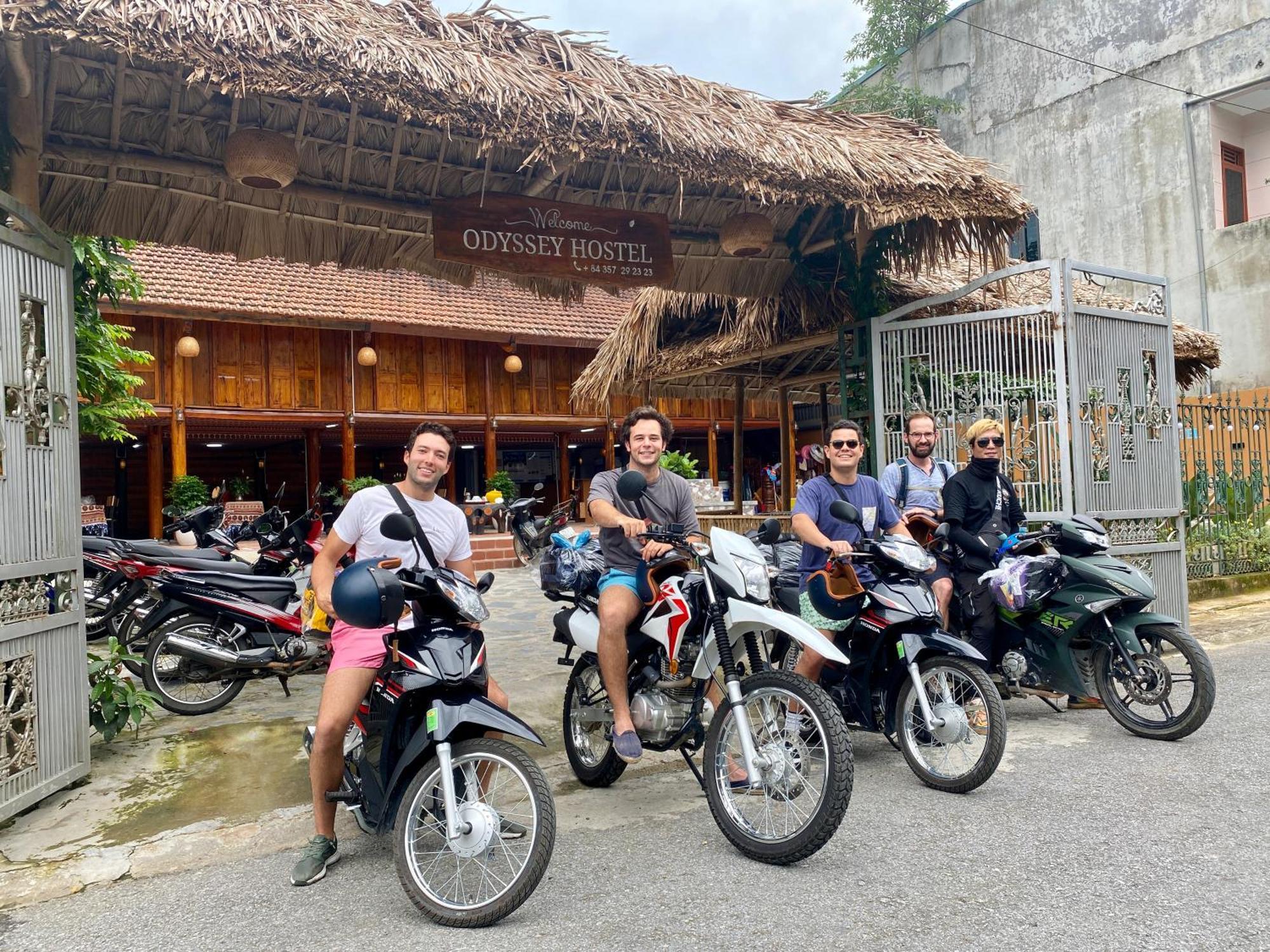 Odyssey Hostel, Tours & Motorbikes Rental Ha Giang Exterior foto