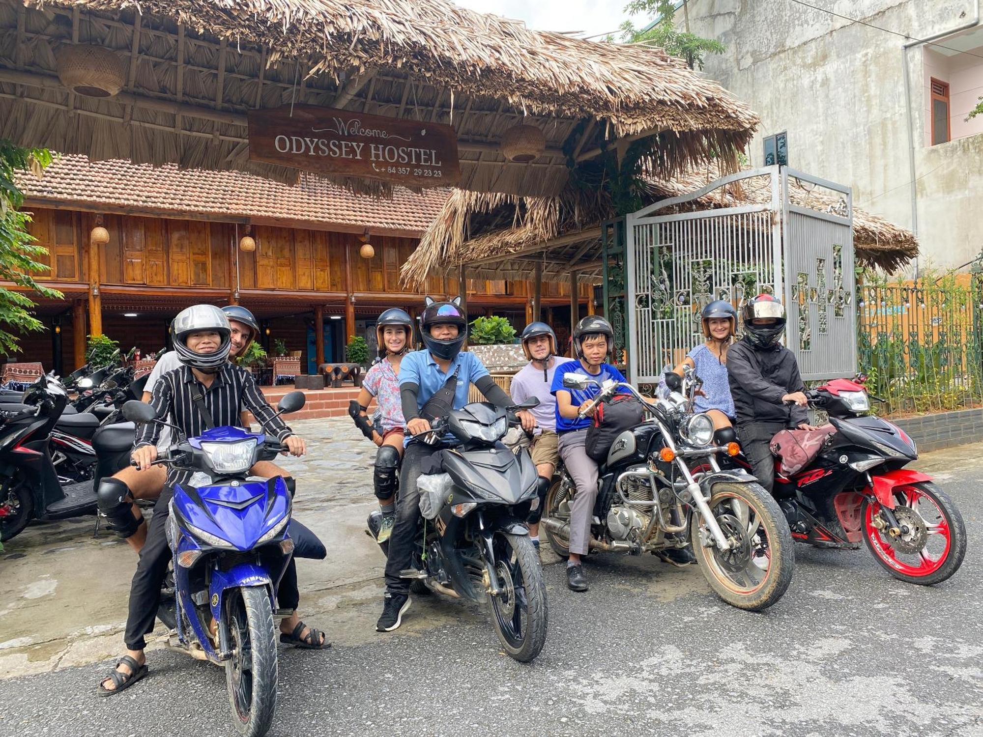 Odyssey Hostel, Tours & Motorbikes Rental Ha Giang Exterior foto