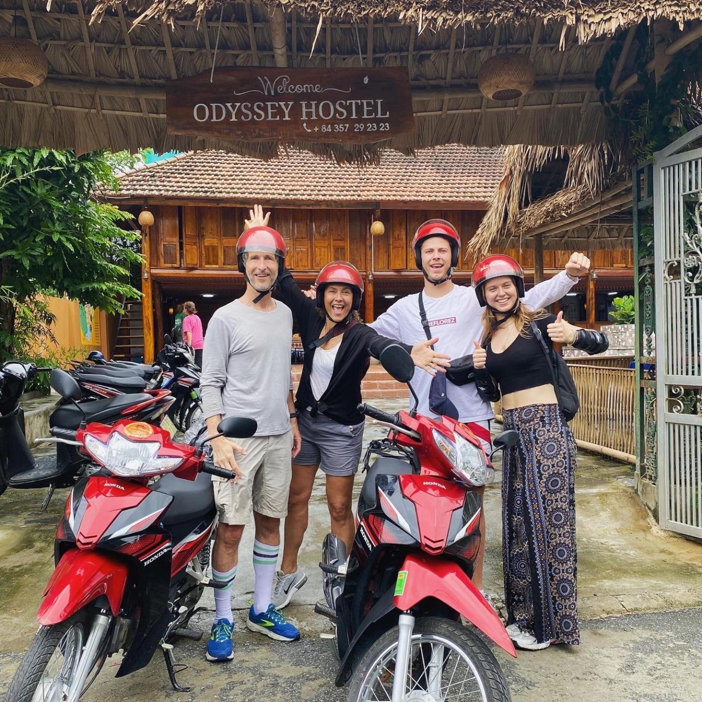 Odyssey Hostel, Tours & Motorbikes Rental Ha Giang Exterior foto